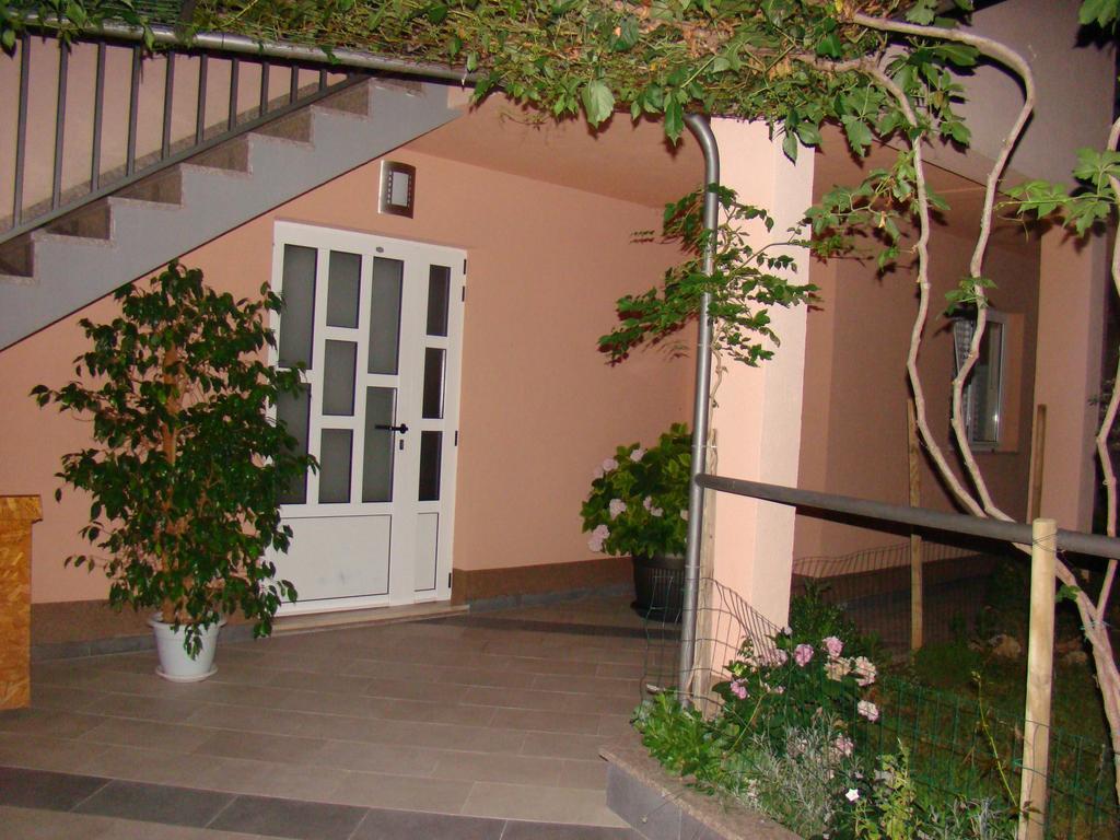 Apartments Ledic Krvavica Exterior foto